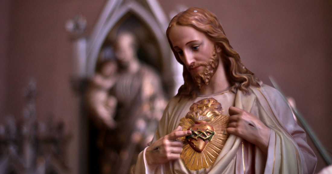 Litany of the Sacred Heart of Jesus: Full Prayer Text, Video, and Meaning