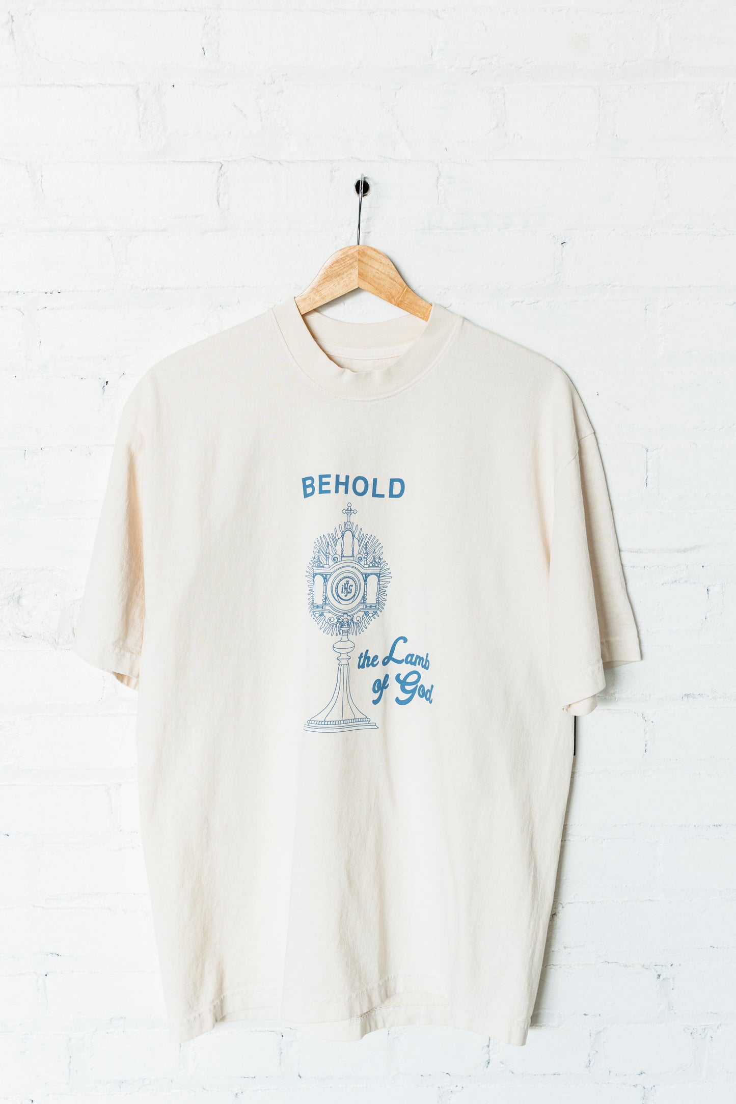 "Behold the Lamb of God" / Heavy-Weight T-Shirt