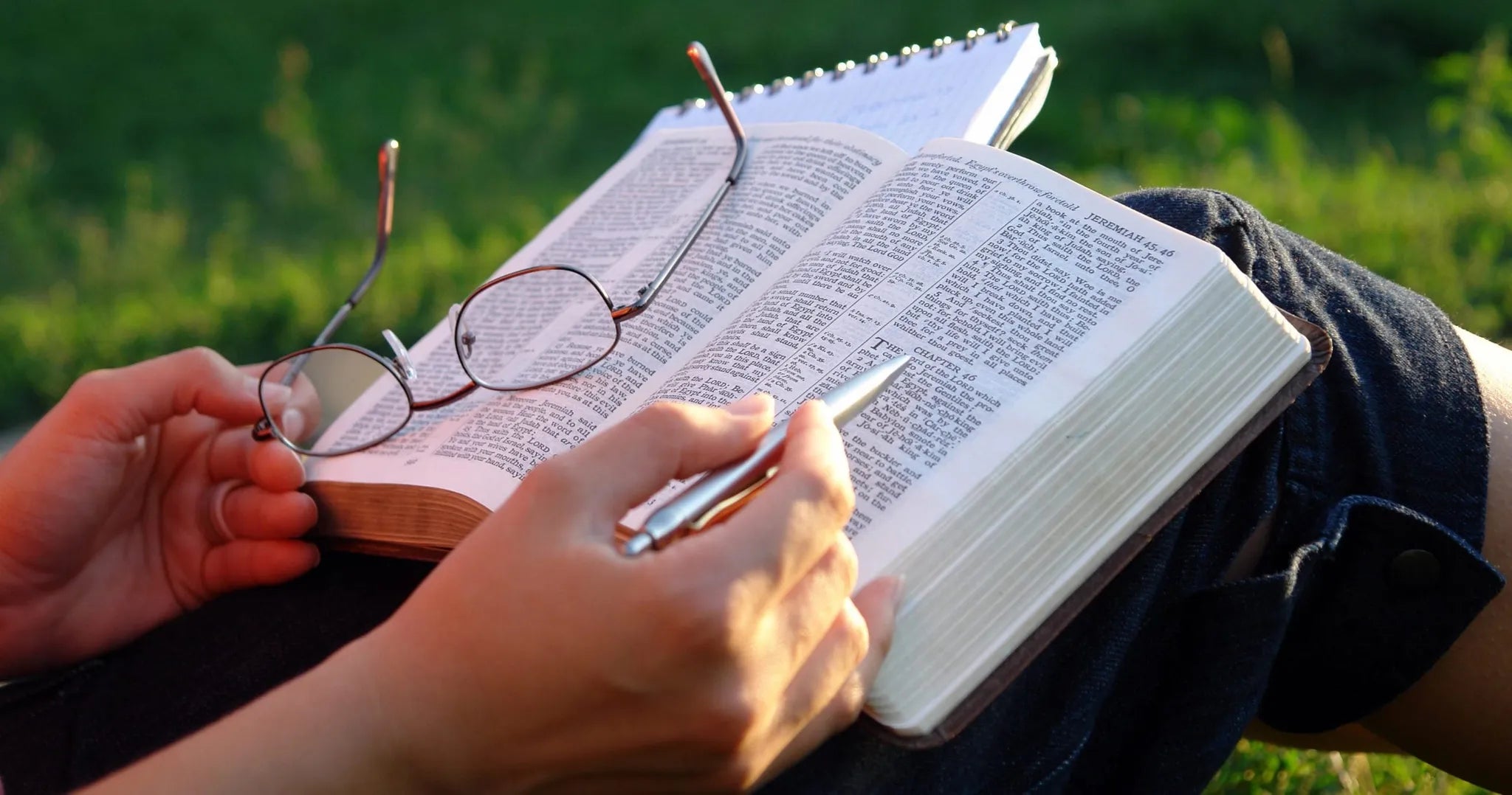 How to Start Reading the Bible in 10 Steps