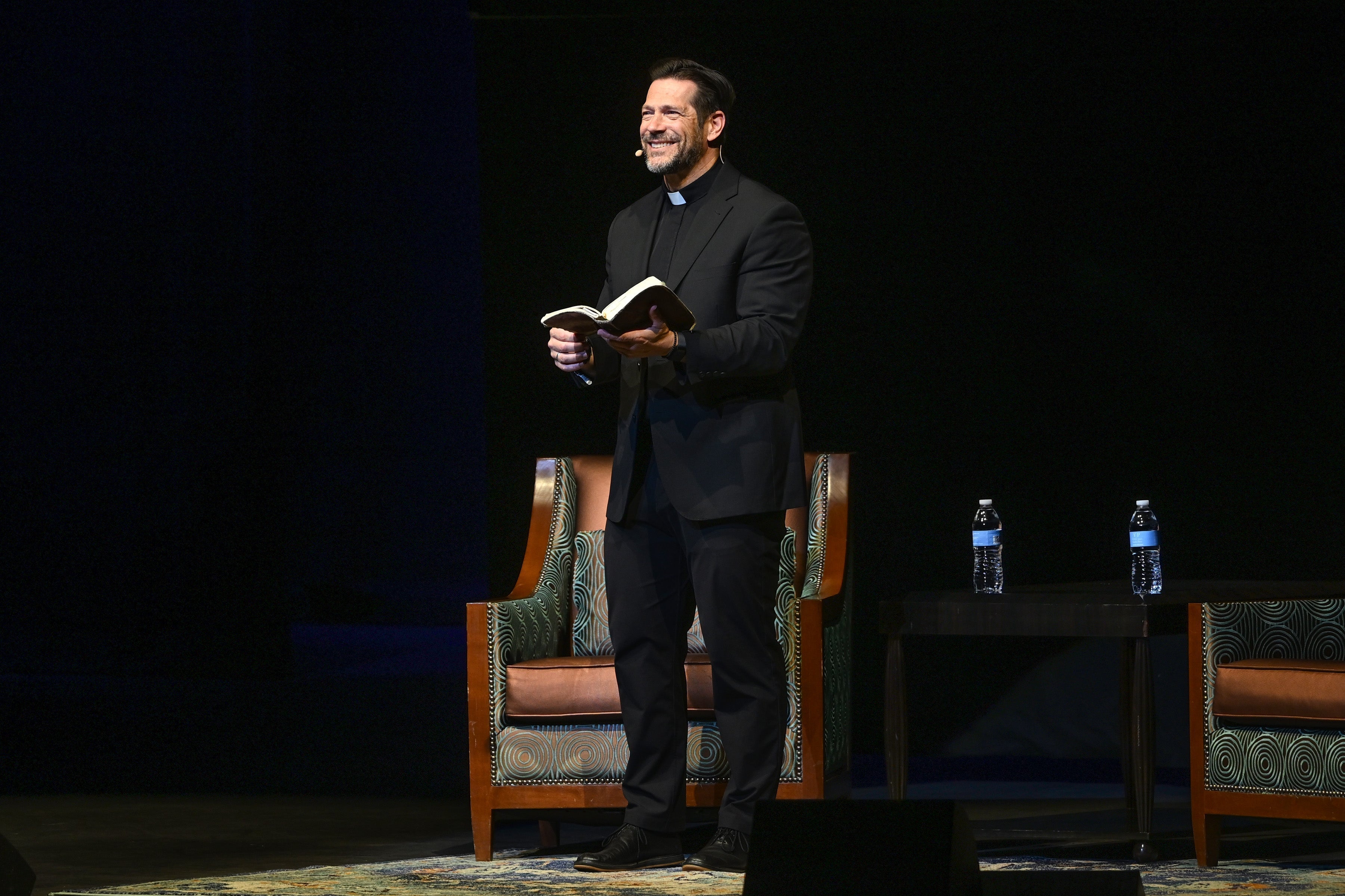 Fr. Mike Schmitz’s “Parables” Tour to Take the Stage at New York City’s Radio City Music Hall This Fall