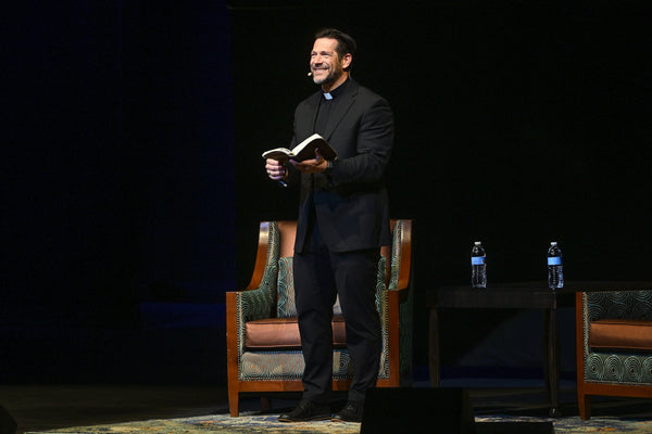 Fr. Mike Schmitz’s “Parables” Tour to Take the Stage at New York City’s Radio City Music Hall This Fall