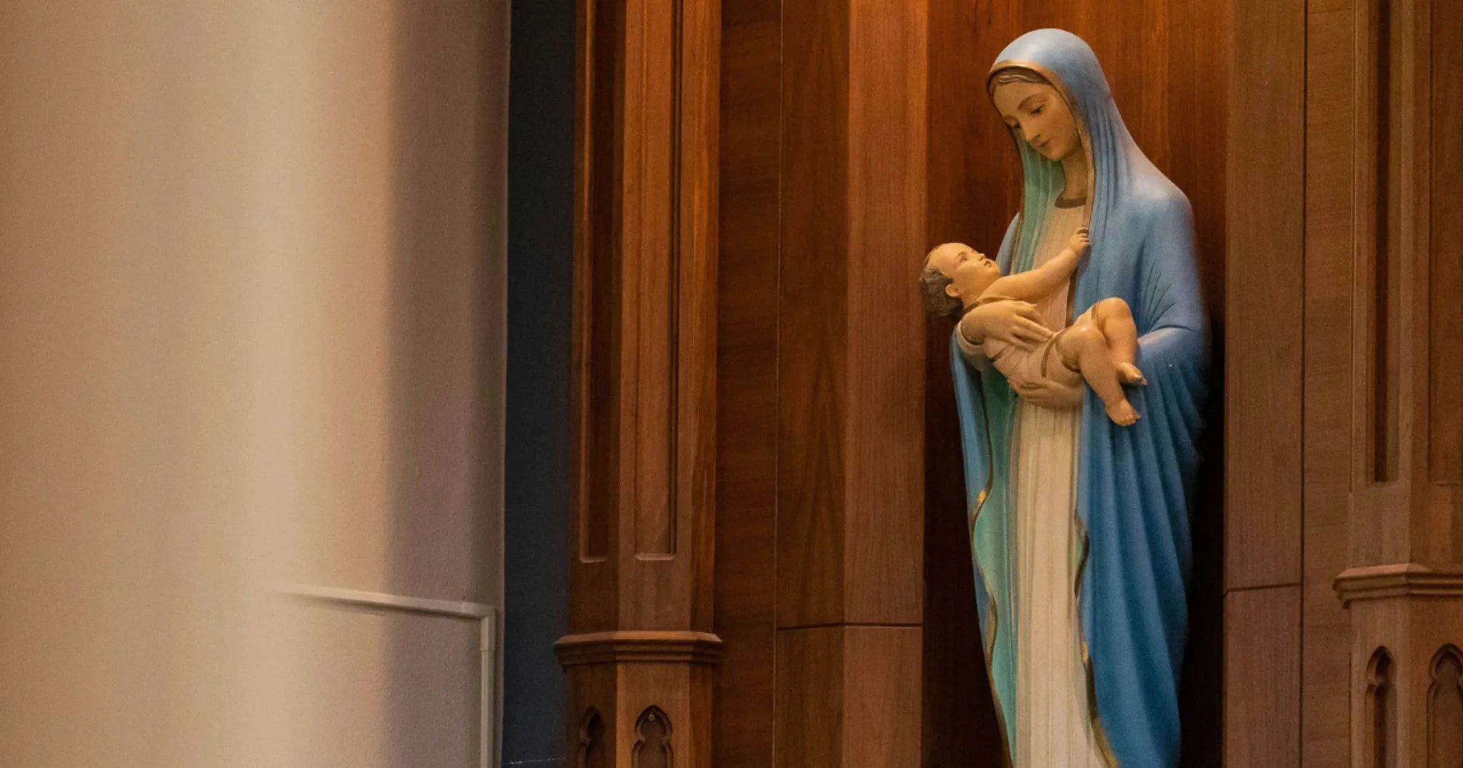 How Mary Opens the Gates to Christ