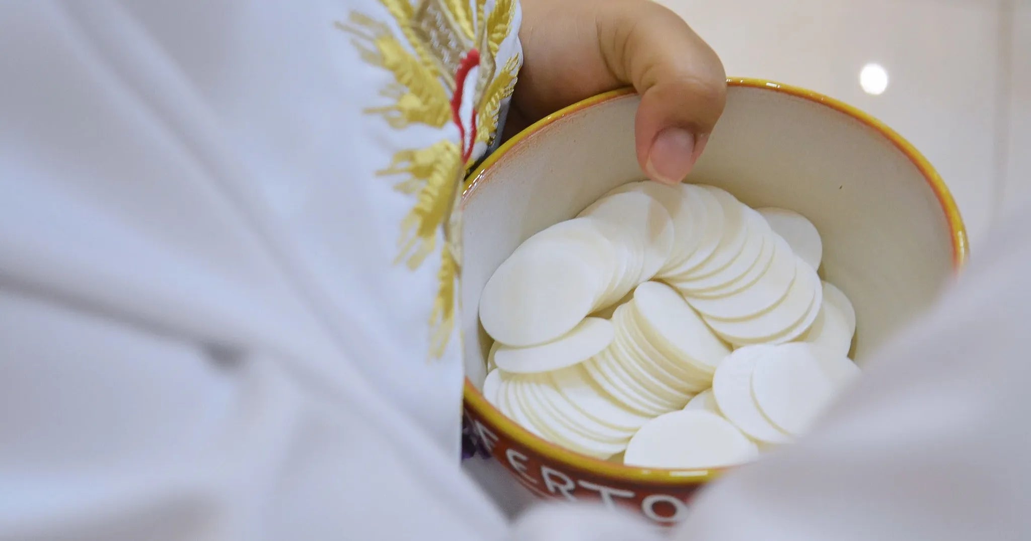 4 Lessons from Christ on the Eucharist