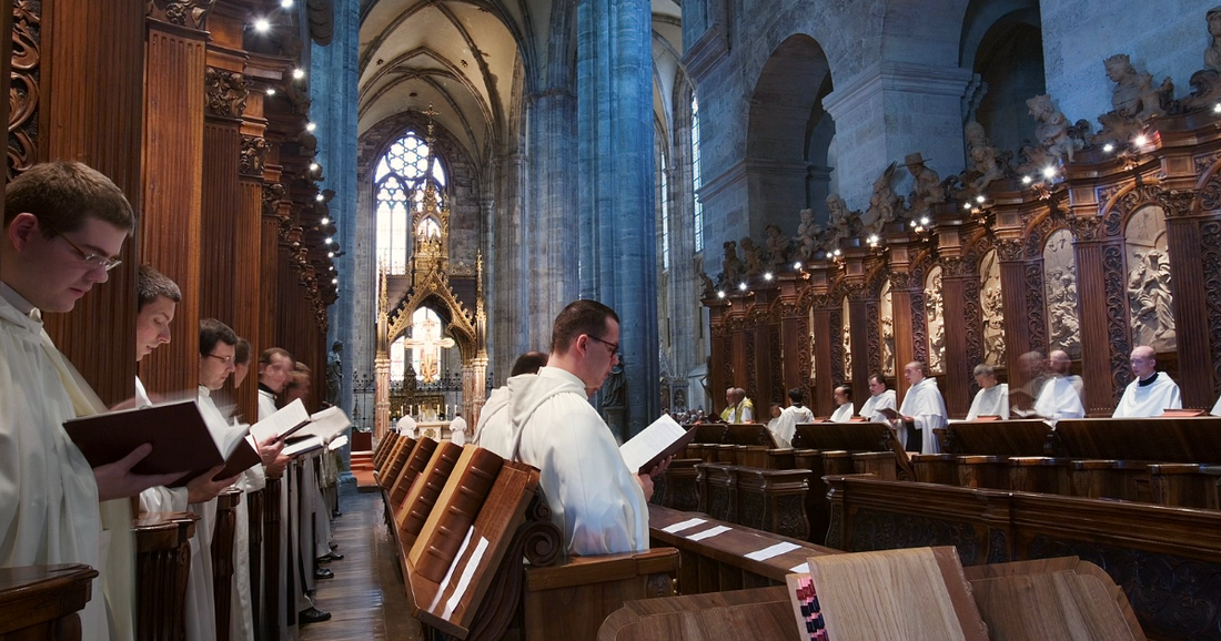 What Is the Liturgy of the Hours? Complete Guide to Catholic Daily Prayer