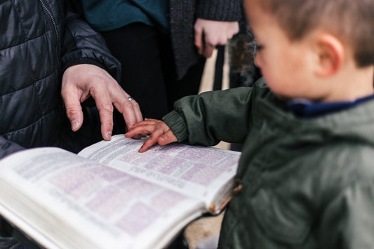 The Rich Beauty of Liturgical Living (with Genie Shaw)