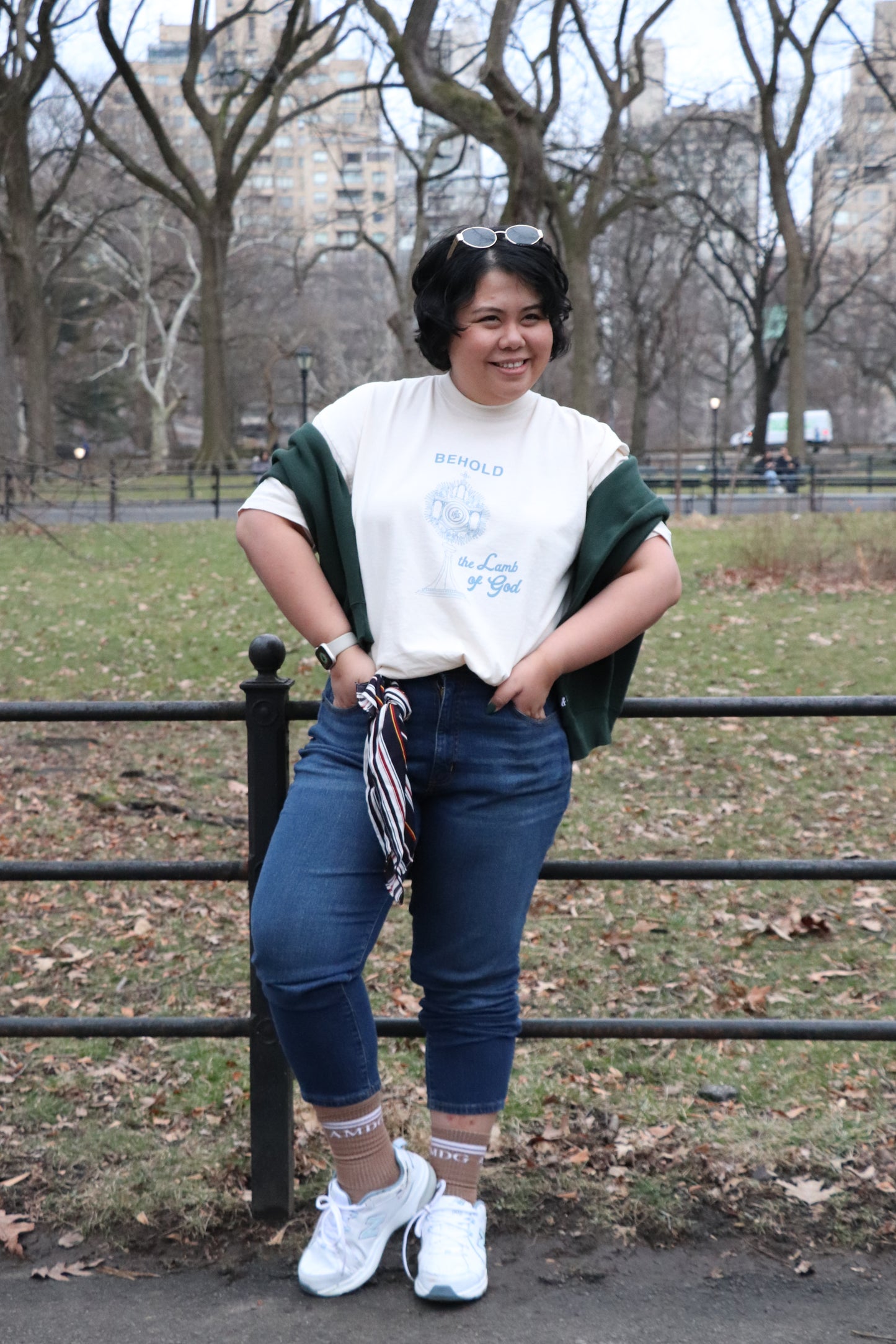 Behold the Lamb of God Unisex Heavy-Weight Shirt