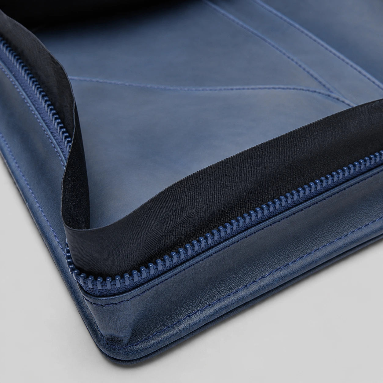 The Liturgy of the Hours, Second Edition - Premium Leather Cover (Zipper)