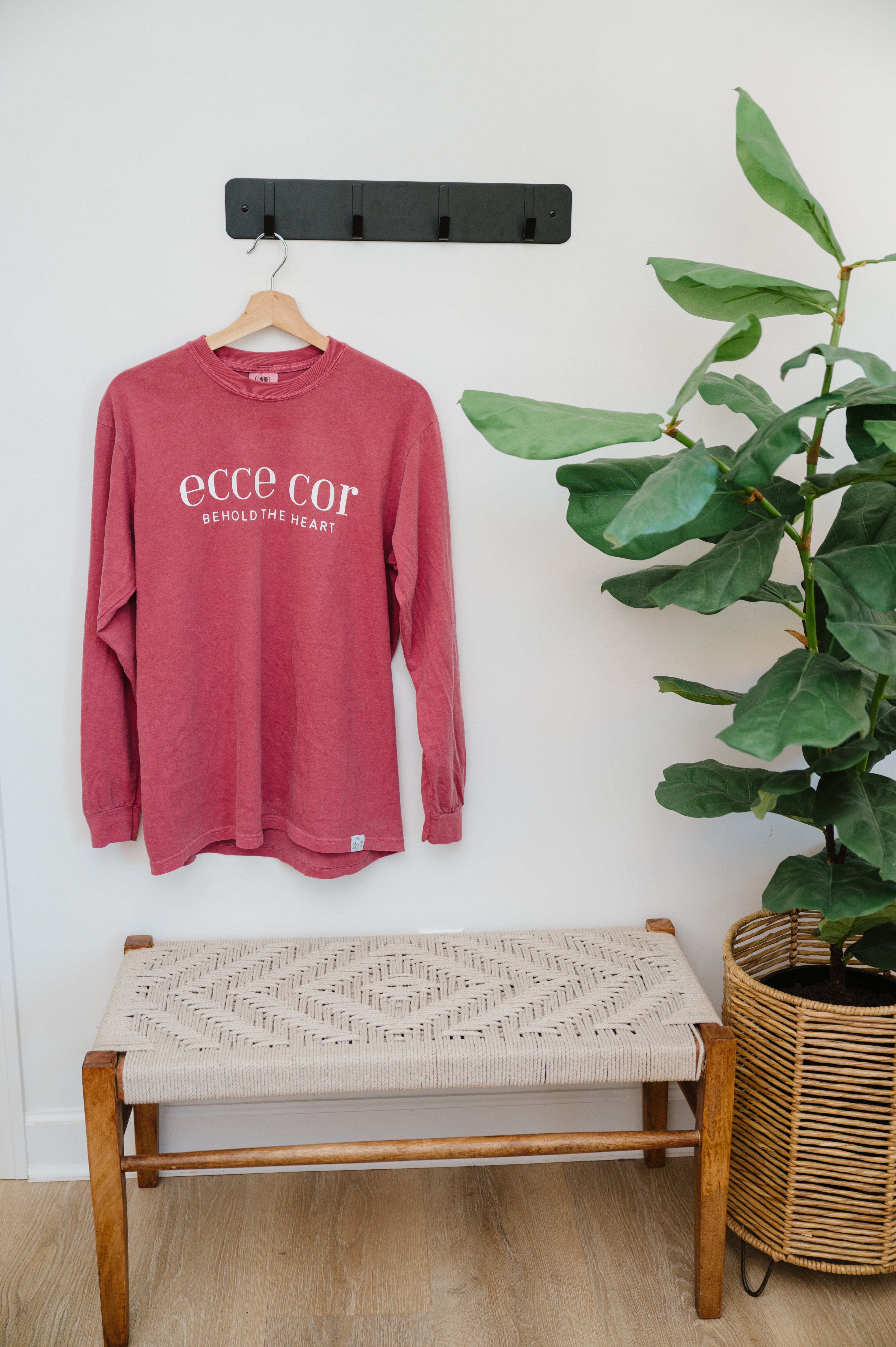 "Ecce Cor" / Sacred Heart of Jesus T-Shirt