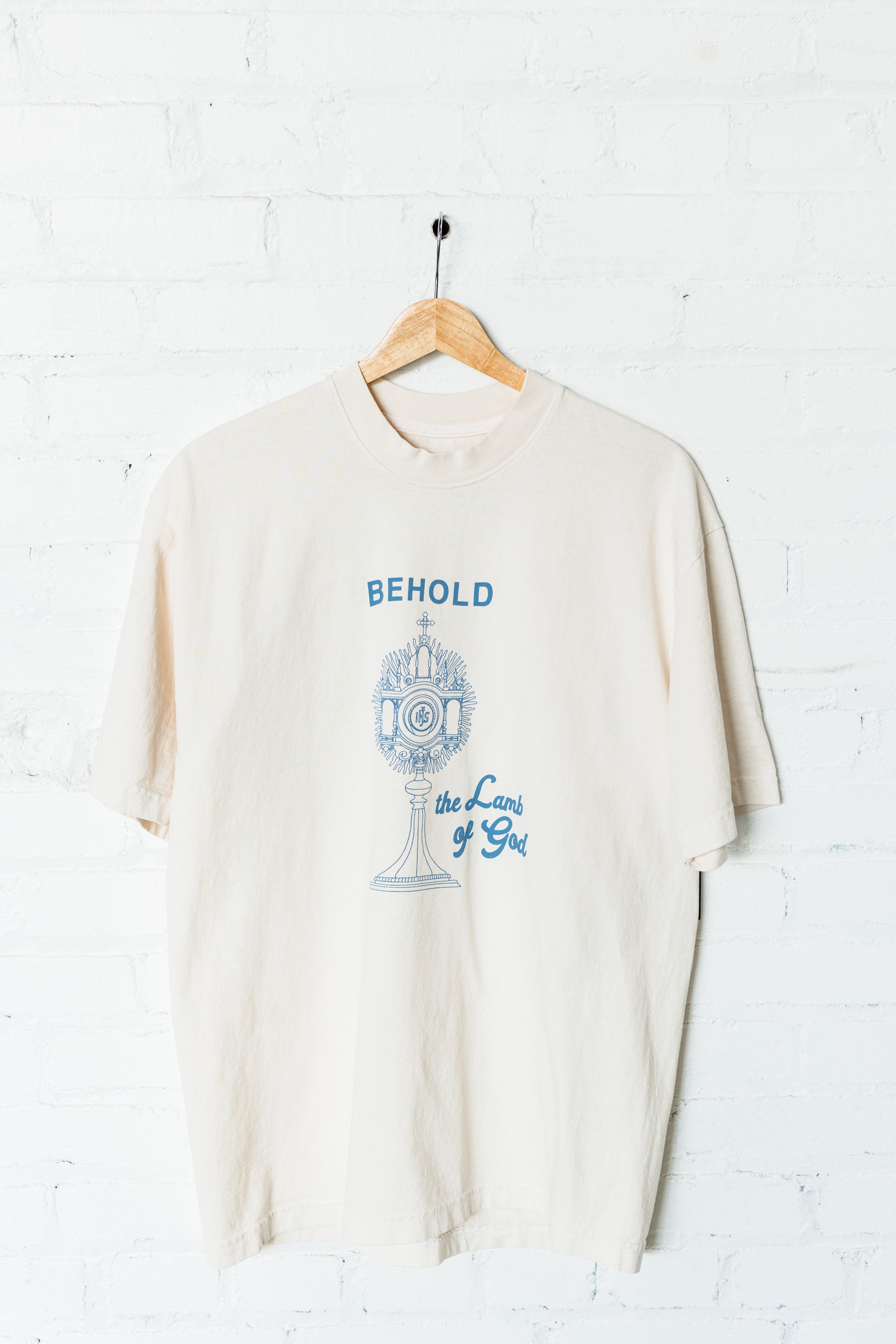"Behold the Lamb of God" / Heavy-Weight T-Shirt