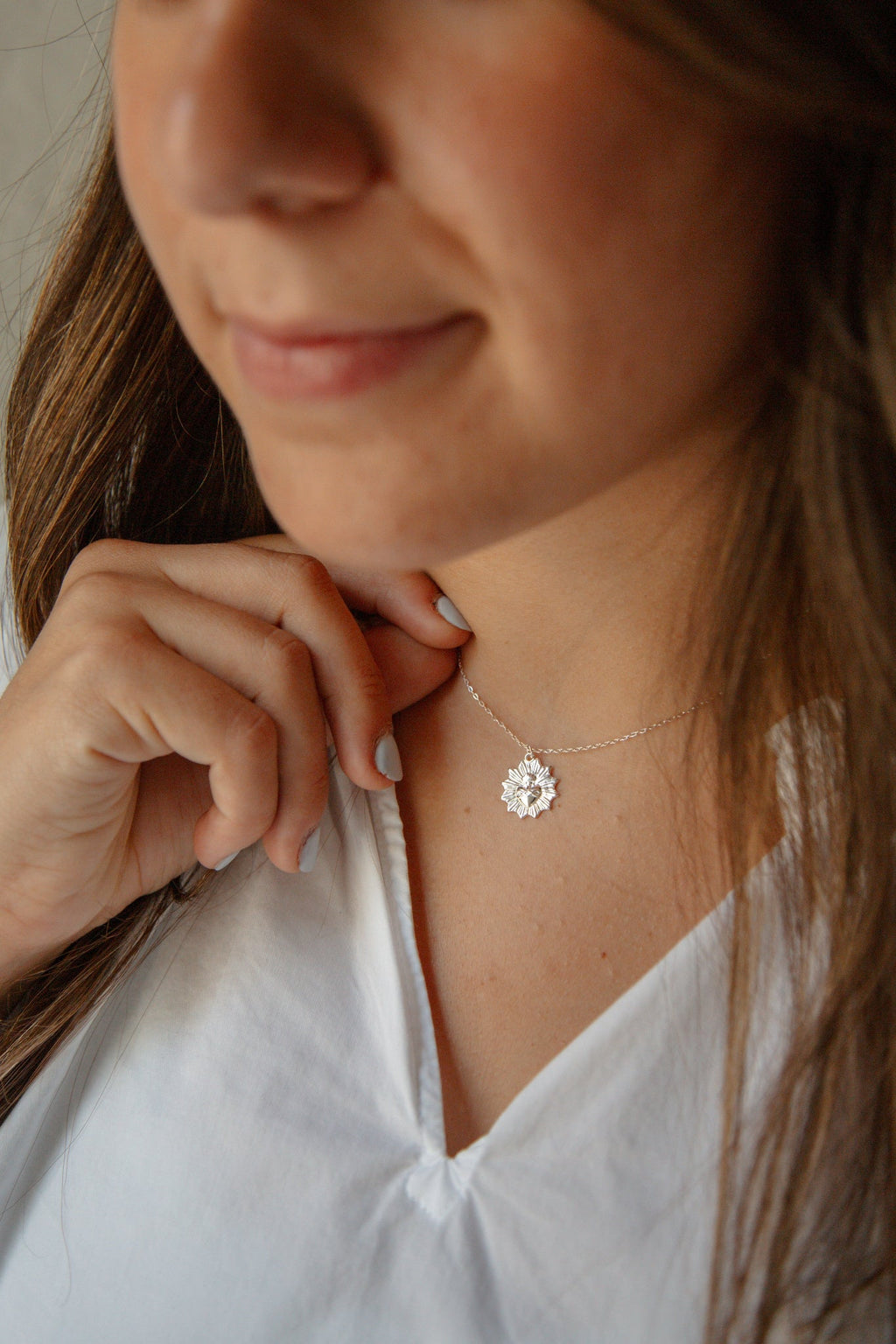 Dainty Sacred Heart Necklace
