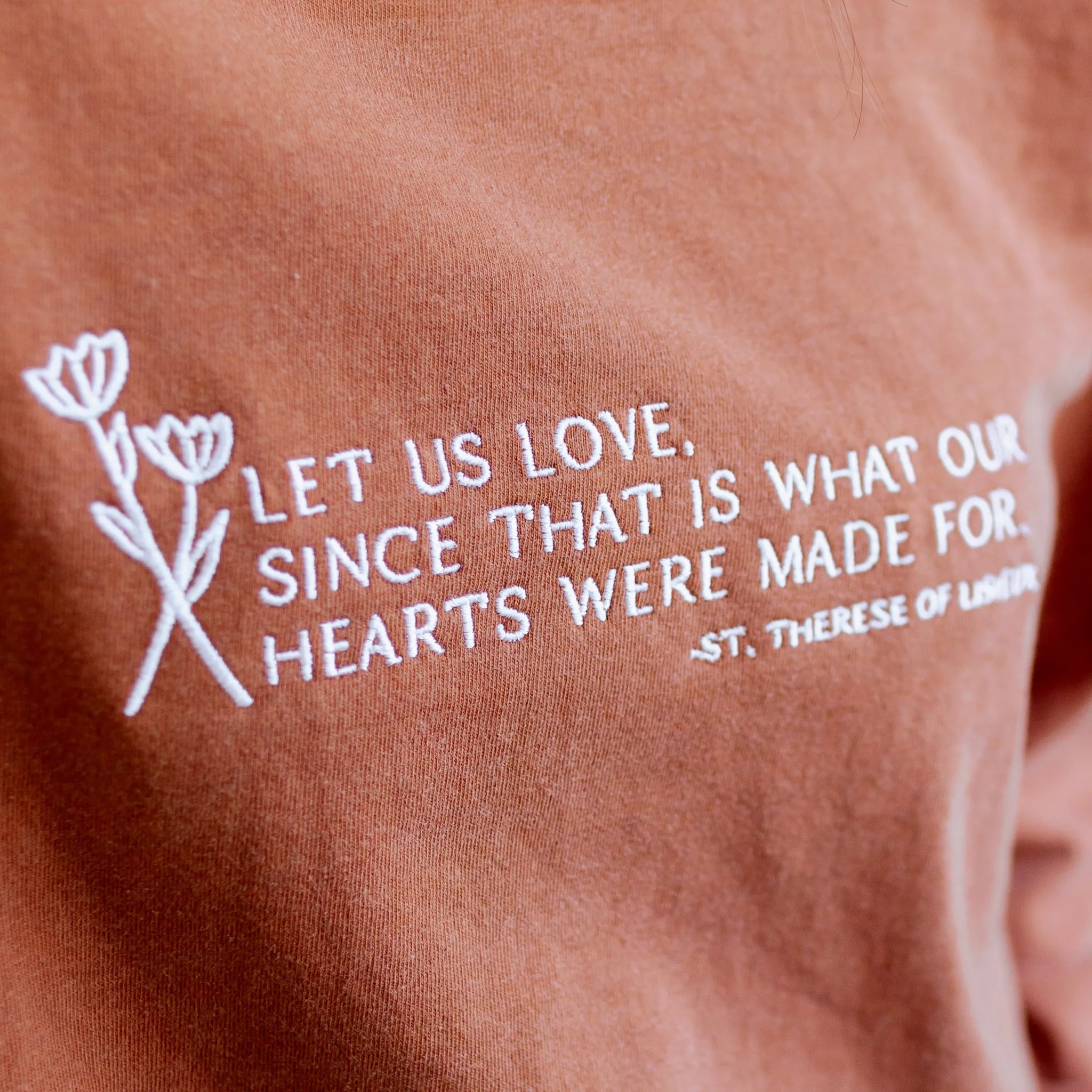 Camiseta "Amemos" / Santa Teresa de Lisieux