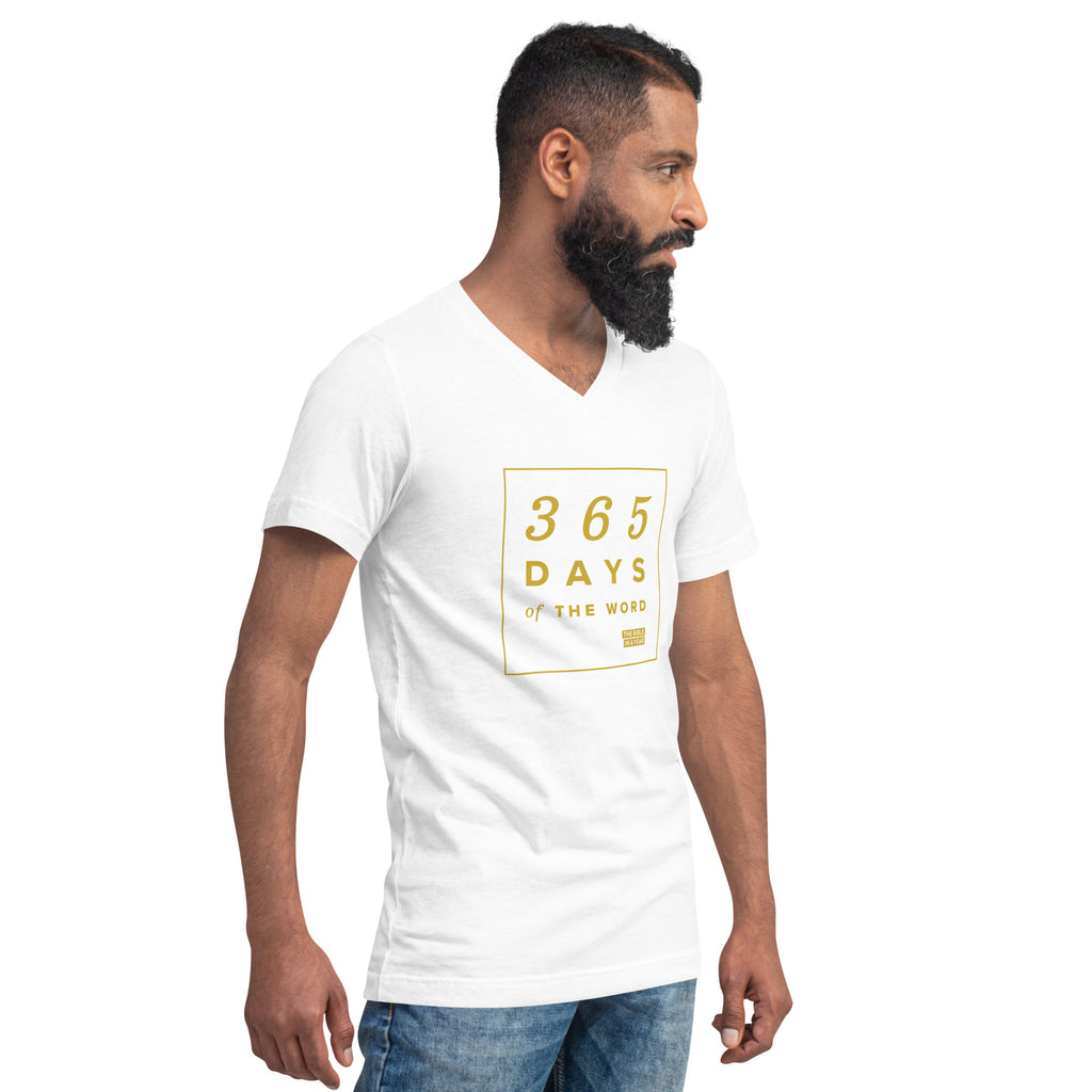 Camiseta con cuello en V "365 Días de la Palabra" / La Biblia en un Año